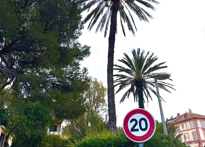 아파트 Latitudes 43 포르크롤르