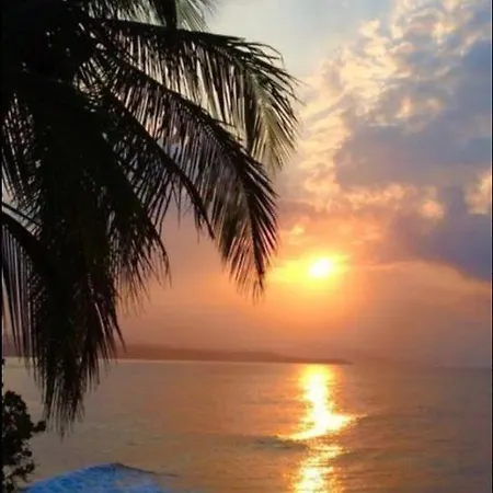 Latitudes 43 *